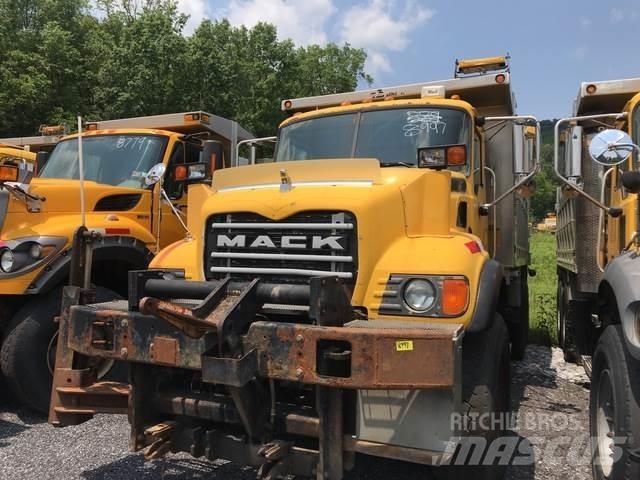 Mack CV700 Sniježne daske i  plugovi