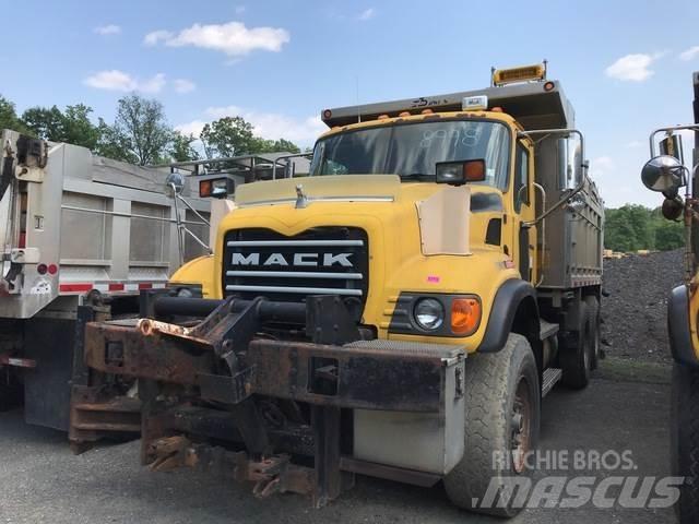 Mack CV700 Sniježne daske i  plugovi