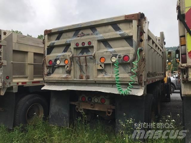 Mack CV700 Sniježne daske i  plugovi