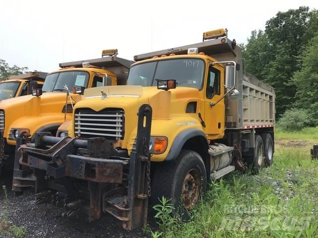 Mack CV700 Kiper kamioni