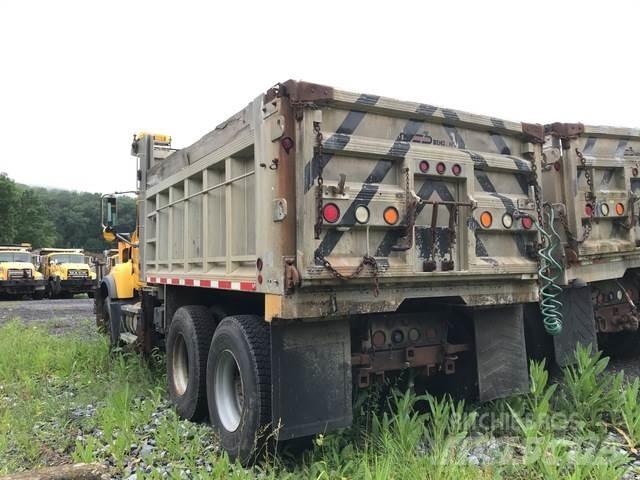 Mack CV700 Kiper kamioni