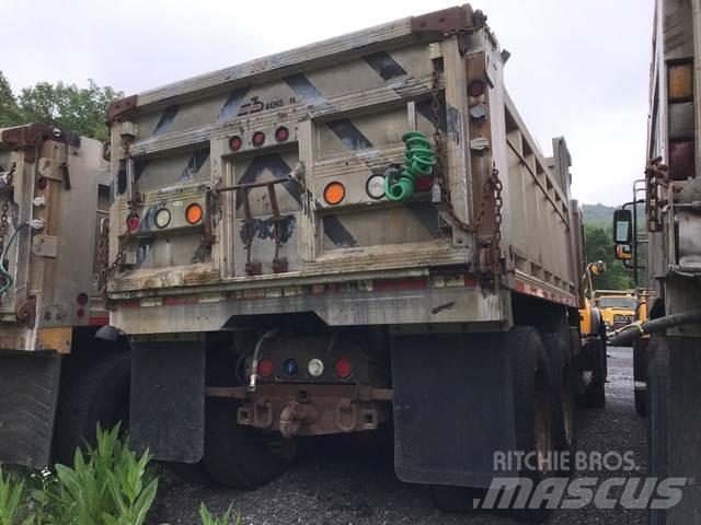Mack CV700 Sniježne daske i  plugovi