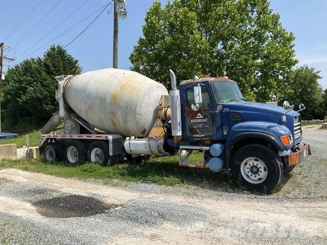Mack CV713 Ostali kamioni