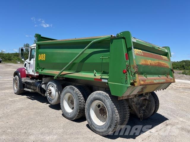 Mack CV713 Kiper kamioni