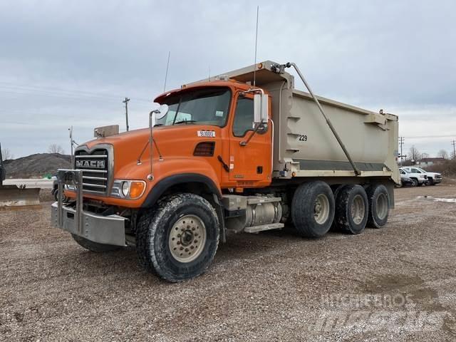 Mack CV713 Kiper kamioni