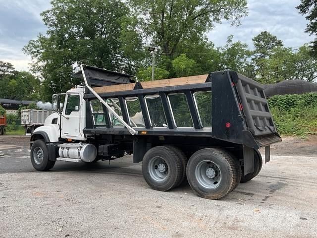 Mack CV713 Kiper kamioni