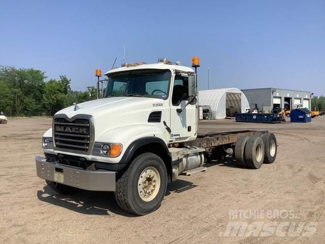 Mack CV713 Kabine i unutrašnjost