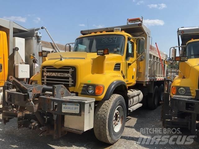 Mack CV713 Sniježne daske i  plugovi