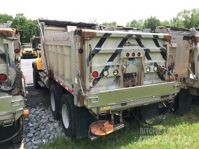 Mack CV713 Sniježne daske i  plugovi