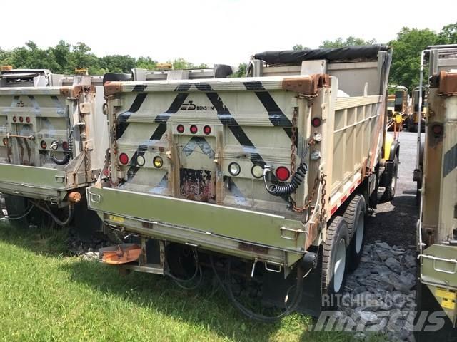 Mack CV713 Sniježne daske i  plugovi