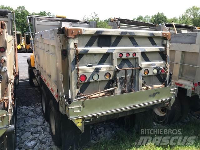Mack CV713 Sniježne daske i  plugovi