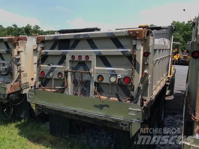 Mack CV713 Sniježne daske i  plugovi