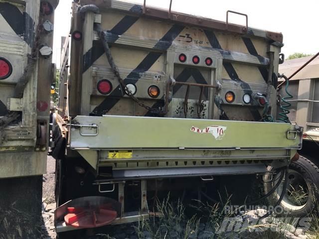 Mack CV713 Sniježne daske i  plugovi