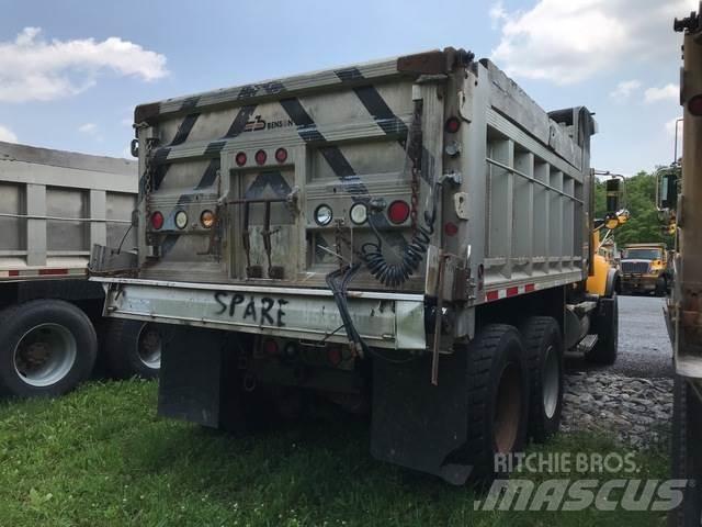 Mack CV713 Sniježne daske i  plugovi