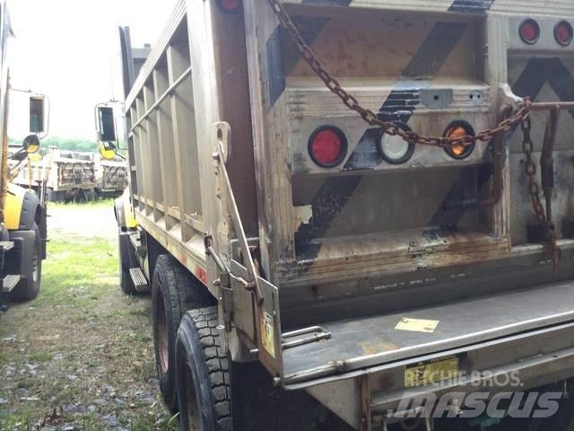 Mack CV713 Posipači soli i pijeska