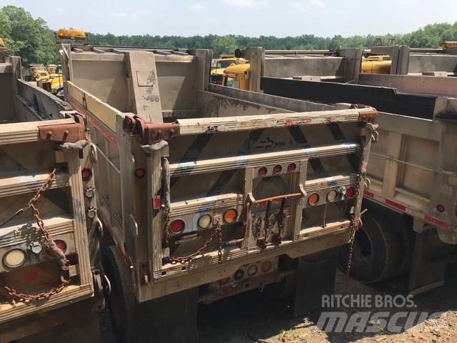 Mack CV713 Sniježne daske i  plugovi
