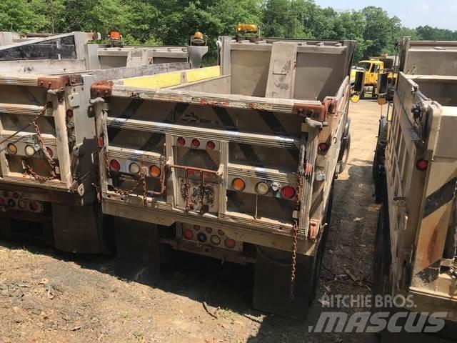 Mack CV713 Sniježne daske i  plugovi