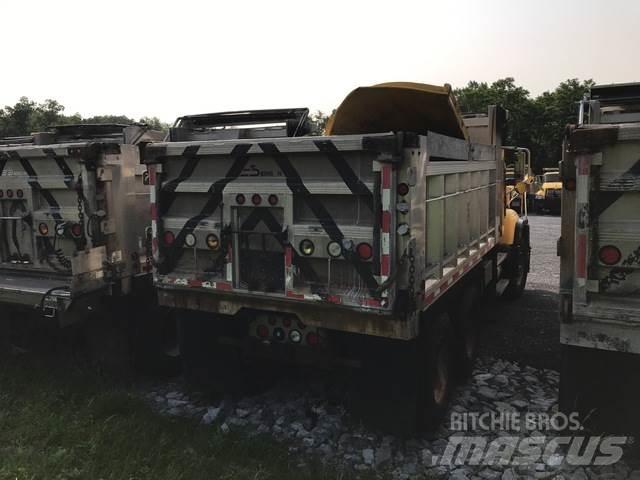 Mack CV713 Posipači soli i pijeska