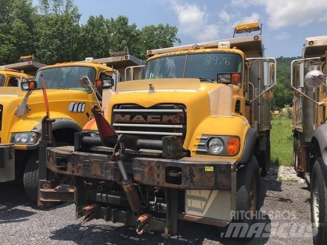 Mack CV713 Sniježne daske i  plugovi