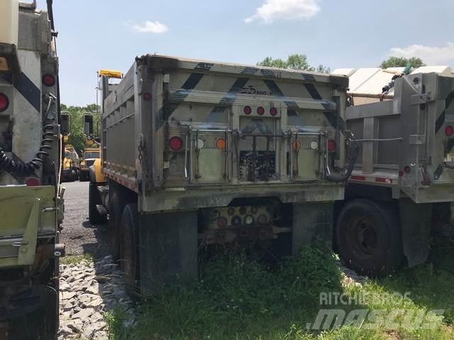 Mack CV713 Sniježne daske i  plugovi