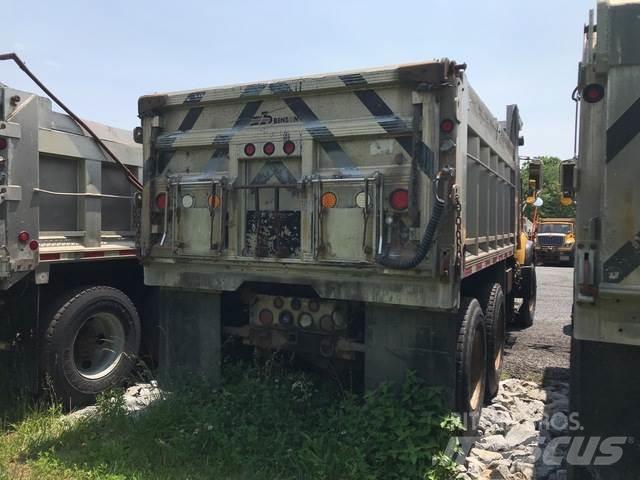 Mack CV713 Sniježne daske i  plugovi