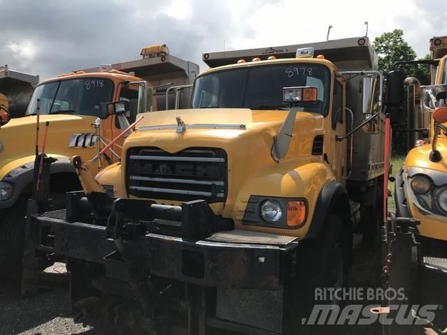 Mack CV713 Sniježne daske i  plugovi