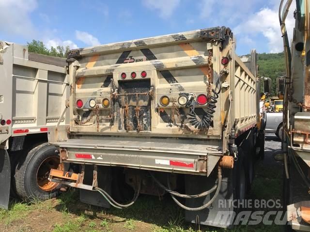 Mack CV713 Sniježne daske i  plugovi