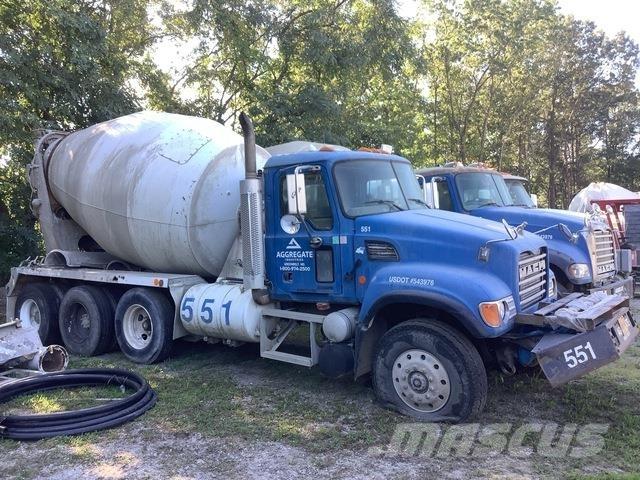 Mack CV713 Kiper kamioni
