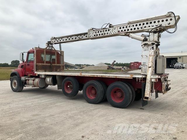 Mack CV713 Ostali kamioni