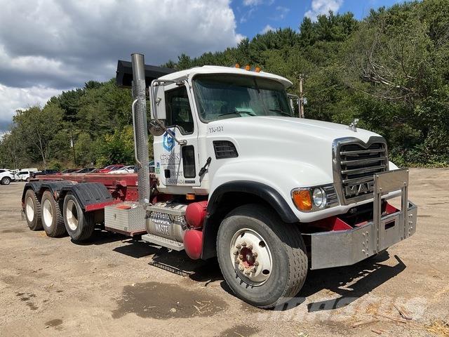 Mack CV713 Komunalni kamioni