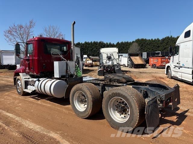 Mack CXU613 Traktorske jedinice