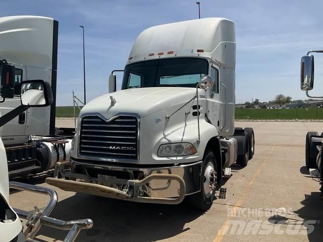 Mack CXU613 Traktorske jedinice
