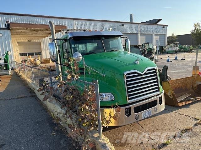 Mack CXU613 Traktorske jedinice