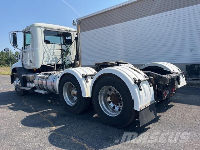 Mack CXU613 Traktorske jedinice