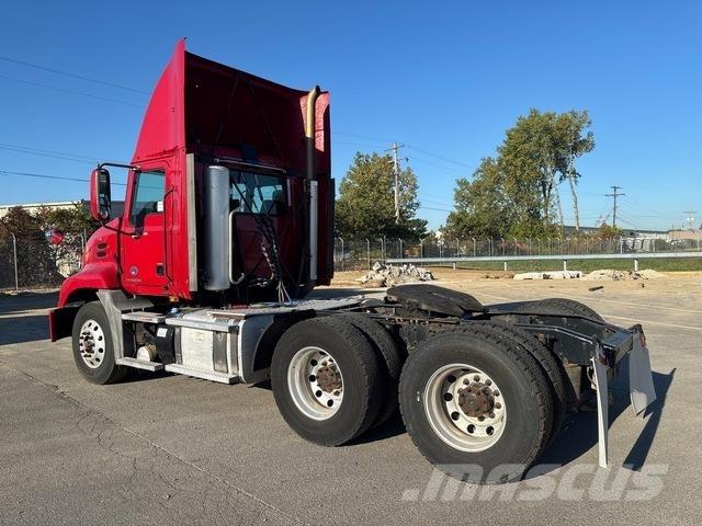 Mack CXU613 Traktorske jedinice