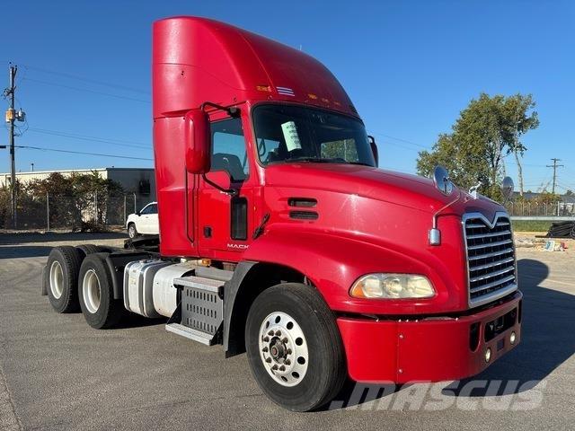 Mack CXU613 Traktorske jedinice
