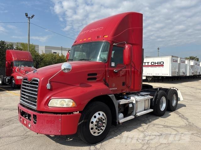 Mack CXU613 Traktorske jedinice