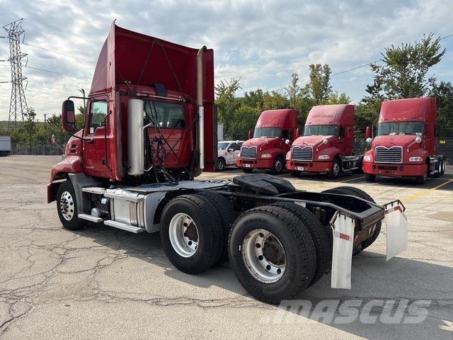 Mack CXU613 Traktorske jedinice