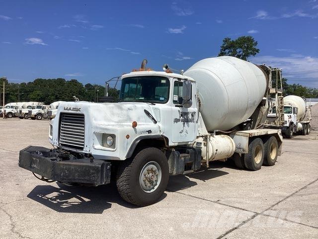 Mack DM690S Ostali kamioni