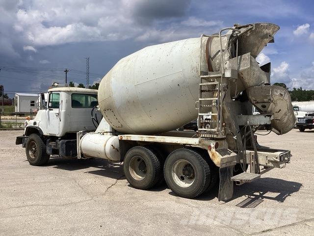 Mack DM690S Ostali kamioni