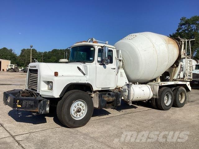 Mack DM690S Ostali kamioni