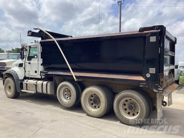 Mack GR64F Kiper kamioni