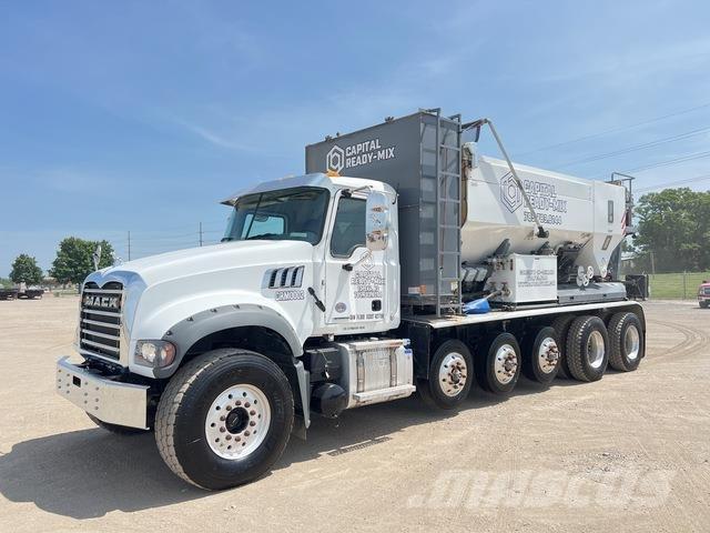 Mack GR64F Kamioni mikseri za beton