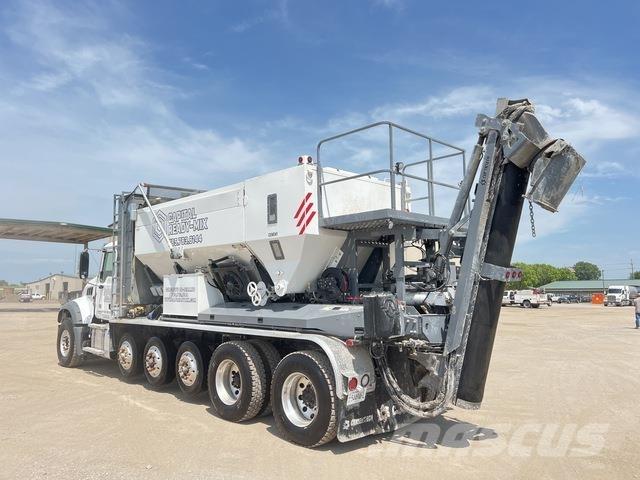 Mack GR64F Kamioni mikseri za beton