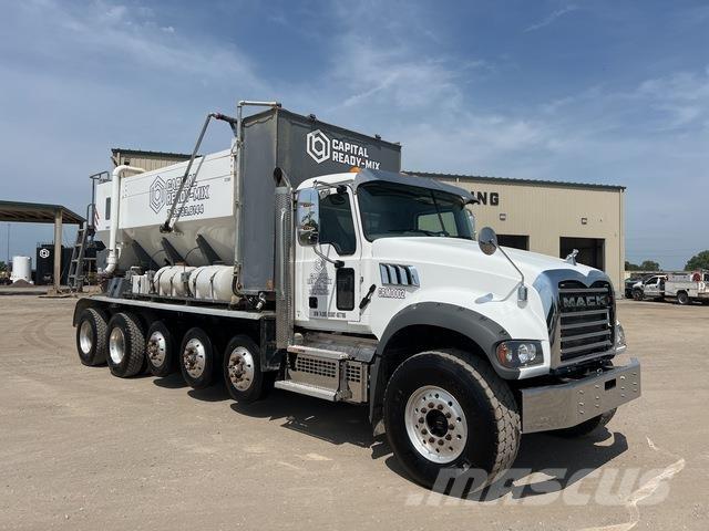 Mack GR64F Kamioni mikseri za beton