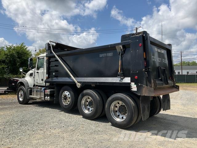 Mack GR64F Kiper kamioni