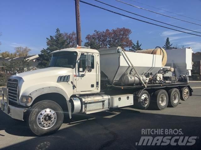 Mack GU713 Kamioni mikseri za beton