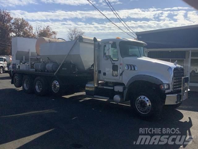 Mack GU713 Kamioni mikseri za beton