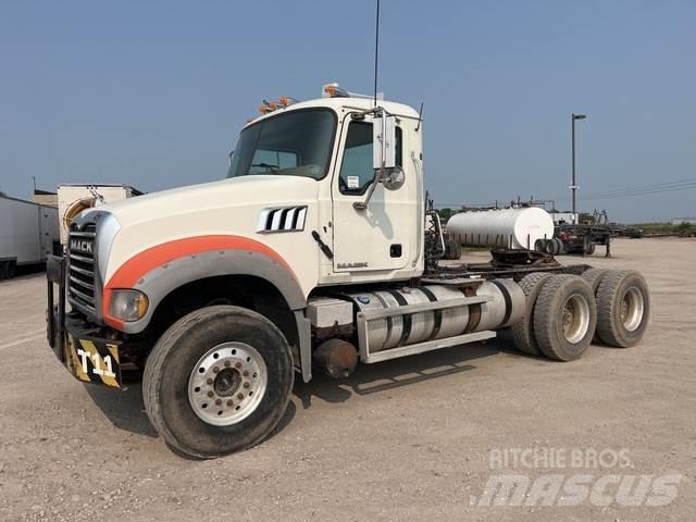 Mack GU713 Traktorske jedinice