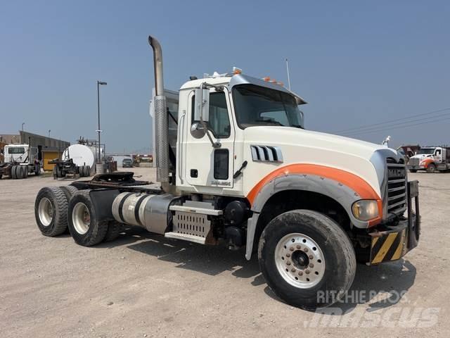 Mack GU713 Traktorske jedinice